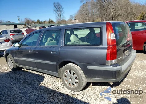 2003 Volvo V70 z USA, uszkodzony, nr VIN YV1SW61T532289950